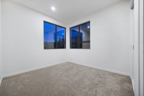 Photo of property in 14 Puihi Crescent, Massey, 0614