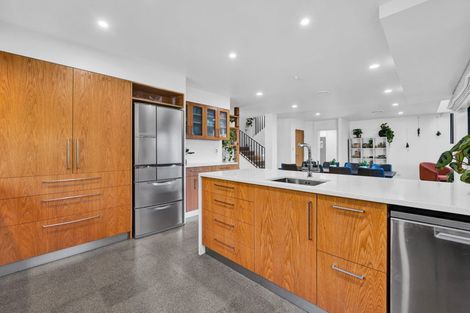 Photo of property in 5-7 Adam Lile Drive, Highlands Park, New Plymouth, 4312