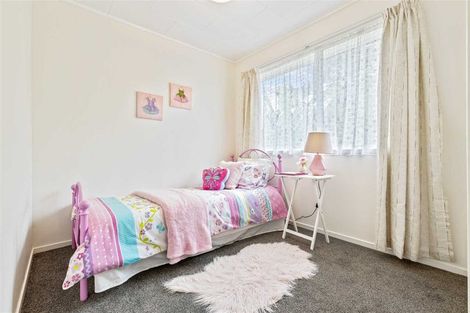 Photo of property in 137 Universal Drive, Henderson, Auckland, 0610