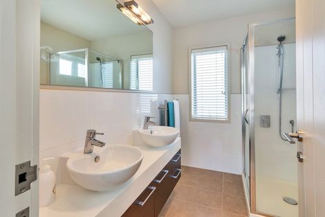 Photo of property in 9 Eaves Bush Parade, Orewa, 0931