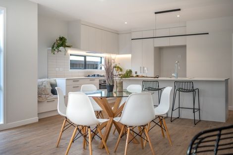 Photo of property in 8 Clovelly Road, Bucklands Beach, Auckland, 2012