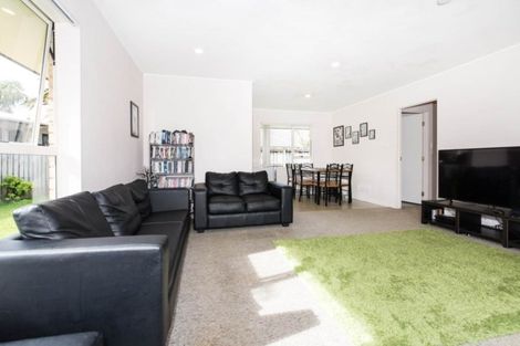 Photo of property in 16 Legacy Drive, Henderson, Auckland, 0612