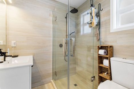 Photo of property in 1/63 Gladstone Road, Northcote, Auckland, 0627