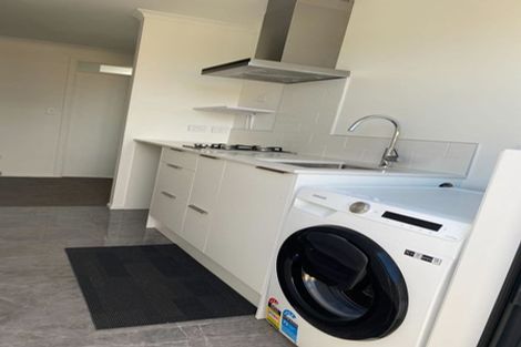 Photo of property in 2 Yulia Road, Flat Bush, Auckland, 2016