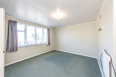 Photo of property in 27 Matipo Street, Castlecliff, Whanganui, 4501