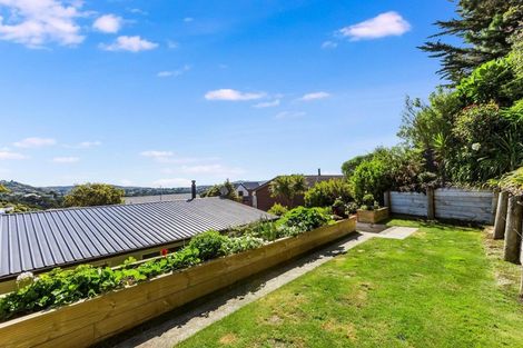 Photo of property in 8 The Crowsnest, Whitby, Porirua, 5024