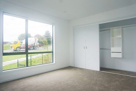 Photo of property in 1 Kea Road, Silverdale, 0932