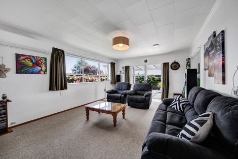 Photo of property in 17 Mace Street, Waitara, 4320