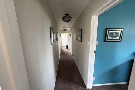 Photo of property in 70 Belvedere Avenue, Waikanae, 5036