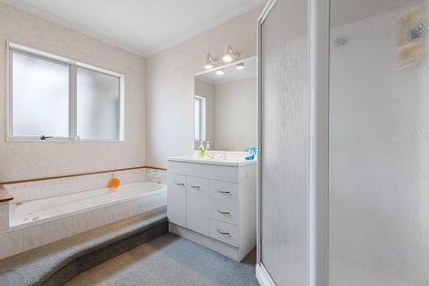 Photo of property in 156 Pacific View Road, Papamoa Beach, Papamoa, 3118