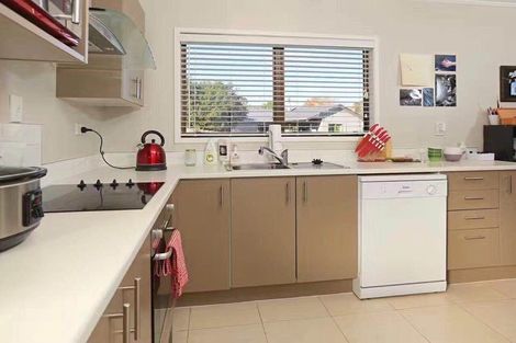 Photo of property in 128 Moire Road, West Harbour, Auckland, 0618