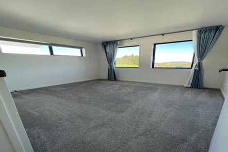 Photo of property in 4 Celestial Crescent, Orewa, 0931