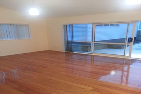 Photo of property in 25 Universal Drive, Henderson, Auckland, 0610