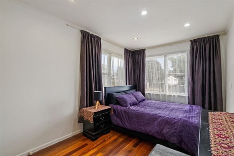 Photo of property in 44 Kohekohe Street, New Lynn, Auckland, 0600