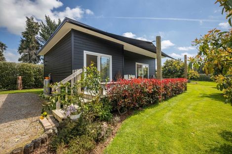 Photo of property in 82 Tikorangi Road, Tikorangi, Waitara, 4383