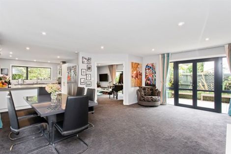 Photo of property in 17b Wairakei Road, Strowan, Christchurch, 8052