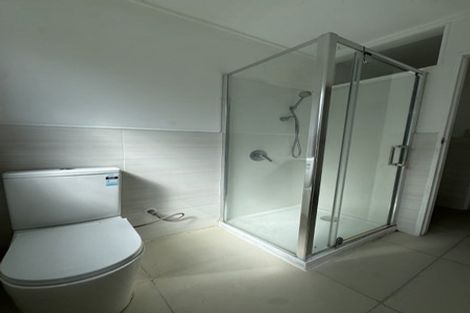 Photo of property in 1/19 College Road, Northcote, Auckland, 0627