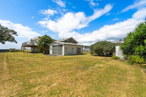 Photo of property in 233 Oakura Road, Oakura, Hikurangi, 0184