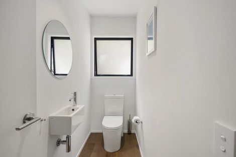 Photo of property in 17 Erica Pabst Way, Island Bay, Wellington, 6023