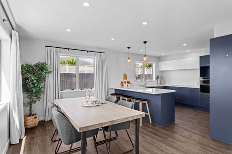 Photo of property in 2/46 Orlando Crescent, Waimairi Beach, Christchurch, 8083