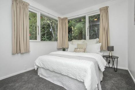 Photo of property in 54 Derwent Crescent, Titirangi, Auckland, 0604