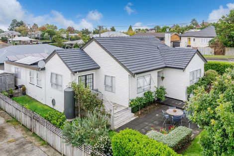 Photo of property in 17 Windsor Road, Maeroa, Hamilton, 3200