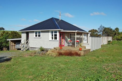 Photo of property in 126 Oneriri Road, Kaiwaka, 0573