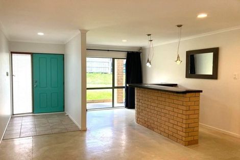 Photo of property in 22 Wicklam Lane, Greenhithe, Auckland, 0632