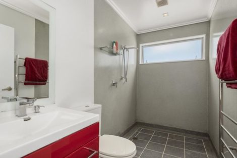 Photo of property in 115 Oriental Parade, Papamoa Beach, Papamoa, 3118