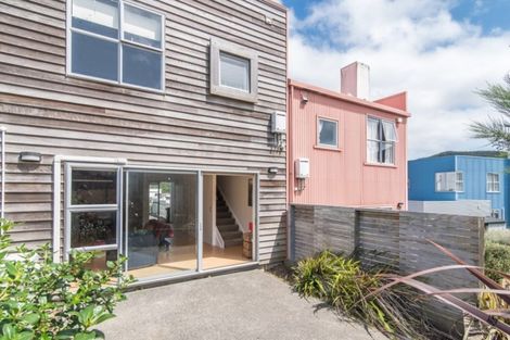 Photo of property in 74 Saddleback Grove, Karori, Wellington, 6012
