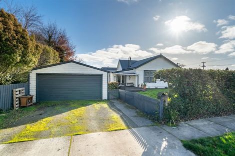 Photo of property in 102 Johnson Street, Milton, 9220