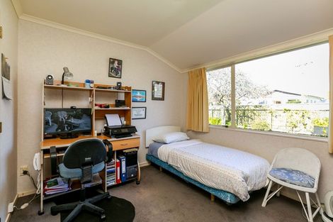 Photo of property in 132 Clawton Street, Westown, New Plymouth, 4310