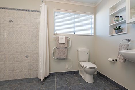 Photo of property in 26 Brightwater Terrace, Terrace End, Palmerston North, 4410