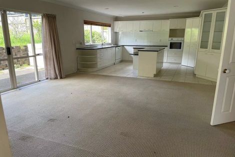 Photo of property in 28 Santa Ana Drive, Dannemora, Auckland, 2016
