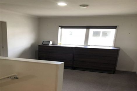 Photo of property in 3/16 Black Rock Road, Newlands, Wellington, 6037