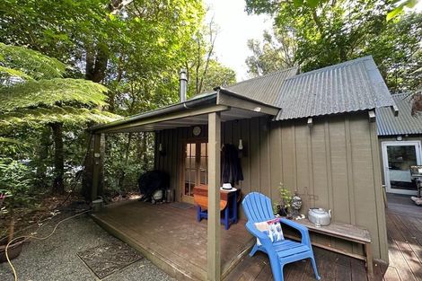 Photo of property in 23b Kakariki Grove, Waikanae, 5036