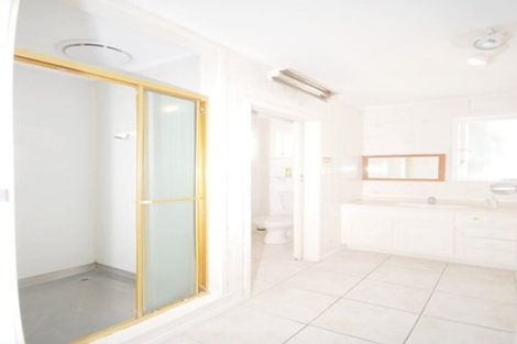 Photo of property in 14 Minaret Drive, Bucklands Beach, Auckland, 2014