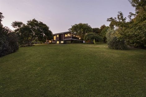 Photo of property in 6 Tasman Avenue, Henderson Valley, Auckland, 0614