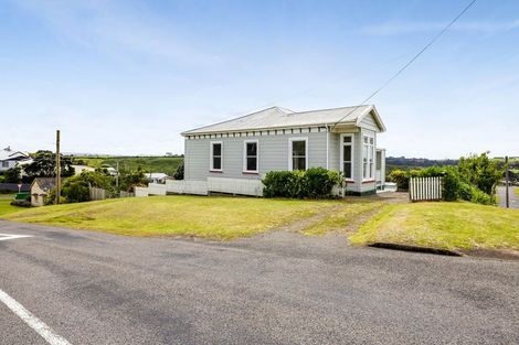 Photo of property in 20 Cambridge Street, Patea, 4520