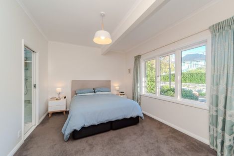 Photo of property in 25 Nicholson Road, Khandallah, Wellington, 6035