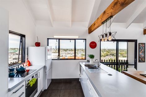 Photo of property in 5 Guys Hill Road, Hospital Hill, Napier, 4110