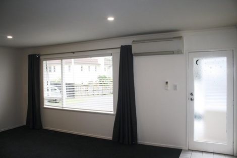 Photo of property in 2/119 Nile Road, Milford, Auckland, 0620