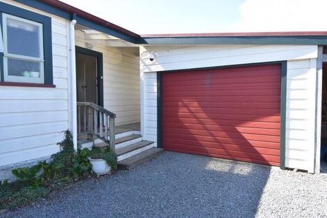 Photo of property in 17 Moreton Road, Carterton, 5713