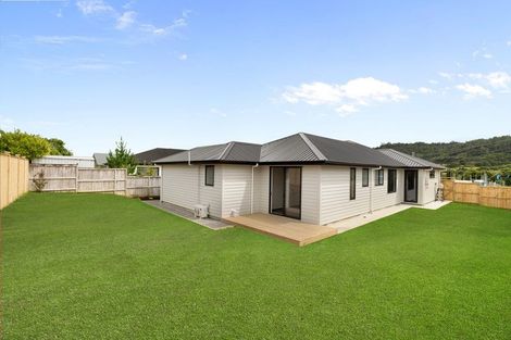 Photo of property in 24 Josh Road, Huapai, Kumeu, 0810