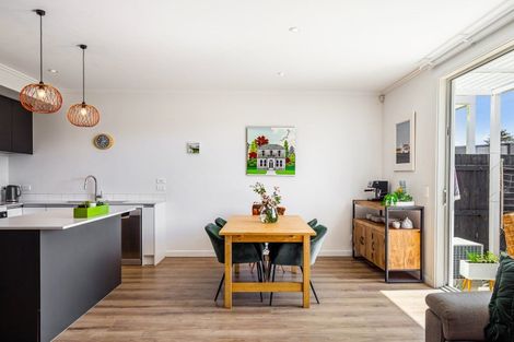 Photo of property in 32 Marine Parade, Hobsonville, Auckland, 0616