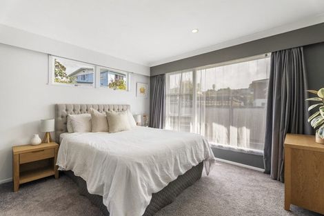 Photo of property in 13 Red Beach Road, Red Beach, 0932