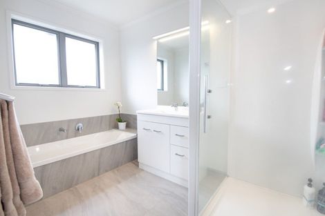 Photo of property in 21 Hurunui Drive, Te Awa, Napier, 4110