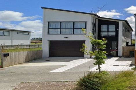 Photo of property in 4 Herekino Street, Westgate, Auckland, 0814