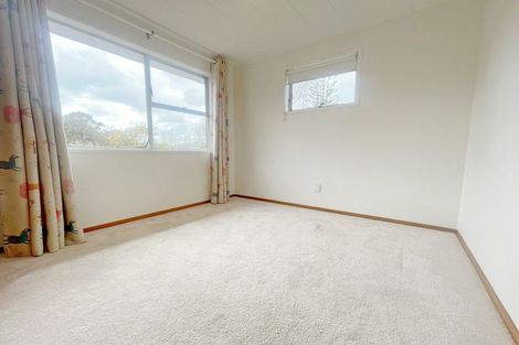 Photo of property in 84 Sycamore Drive, Sunnynook, Auckland, 0620
