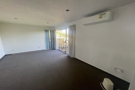 Photo of property in 132 Cascades Road, Pakuranga Heights, Auckland, 2010